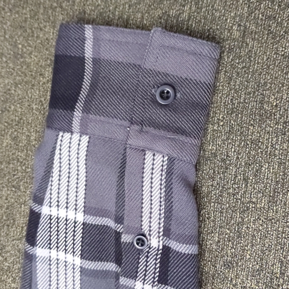 Burton Dryride Men's Plaid Button Up Size S Long Sleeve Gray Black White - Picture 9 of 12